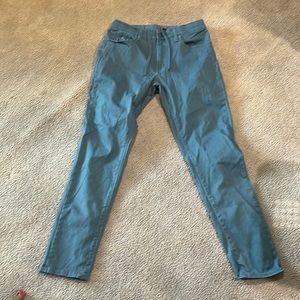 Uniqlo stretch 5 pocket pants